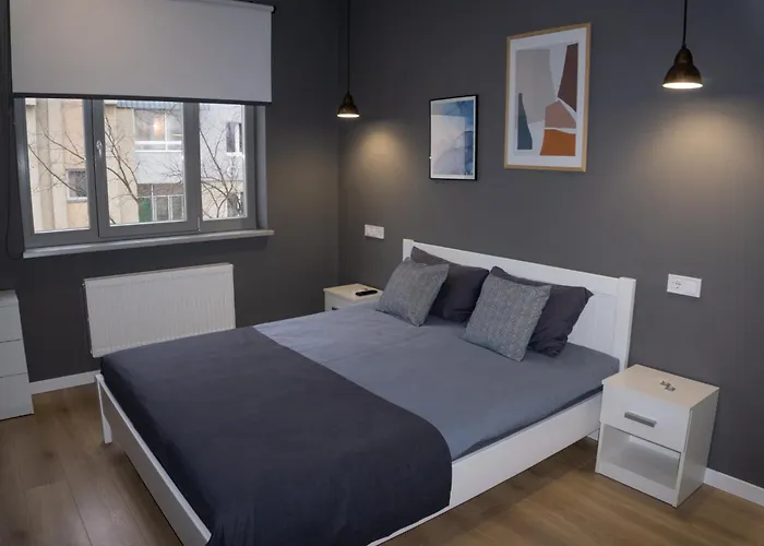 Kostjukowski Apartments Ніжинська 17